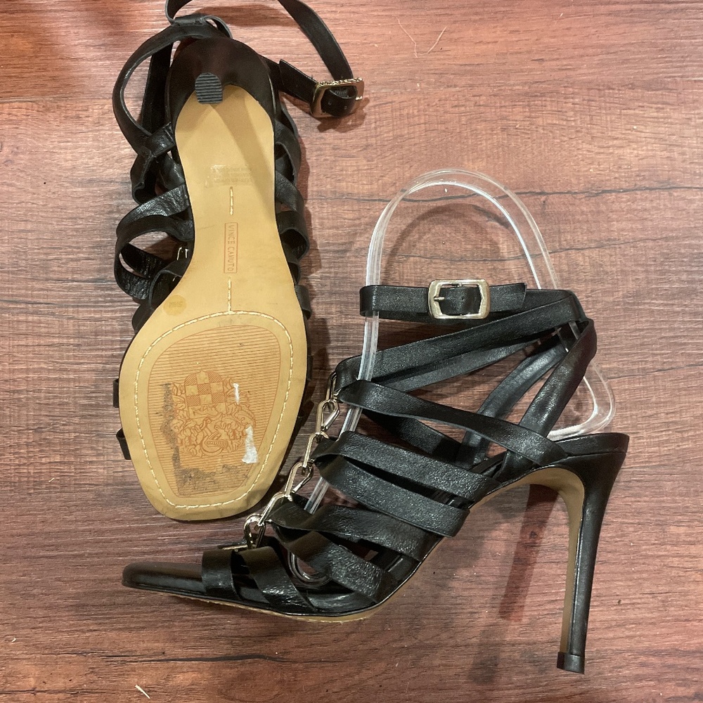 1 WEEK FINAL NEW LAST CHANCE VINCE CAMUTO Black Chain High Heel
